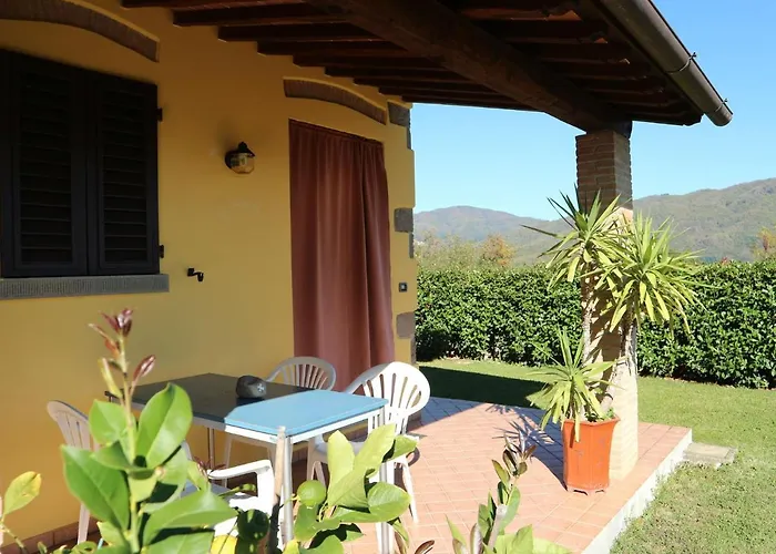 Peaceful Holiday Home in San Quirico amidst Hills